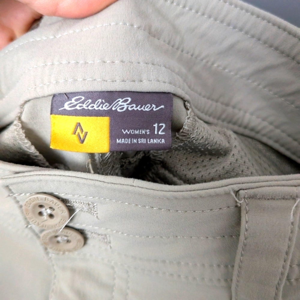 Eddie Bauer Women's Beige Bermuda Shorts